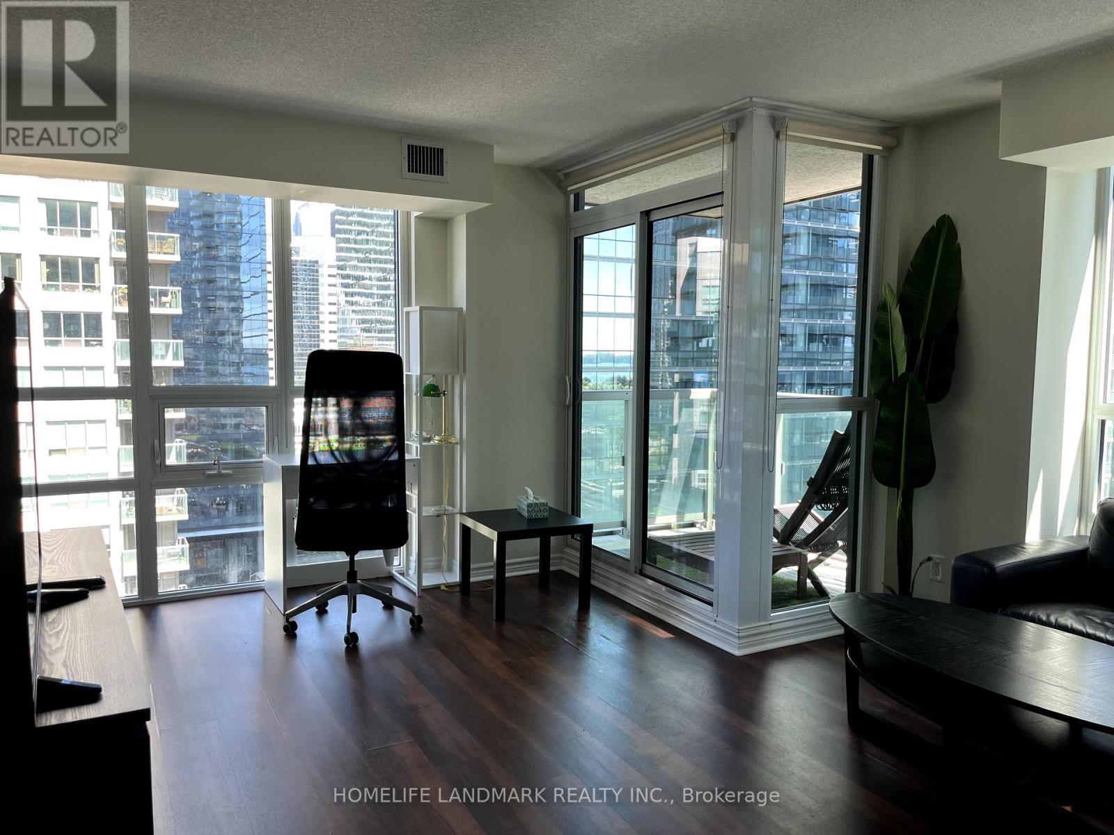 1706 - 19 Grand Trunk Crescent, Toronto, ON - Indoor