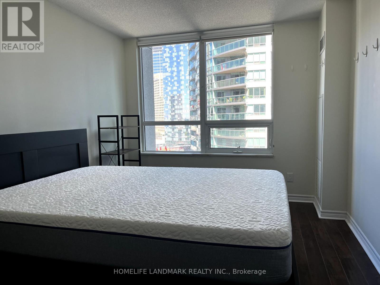 1706 - 19 Grand Trunk Crescent, Toronto, ON - Indoor Photo Showing Bedroom