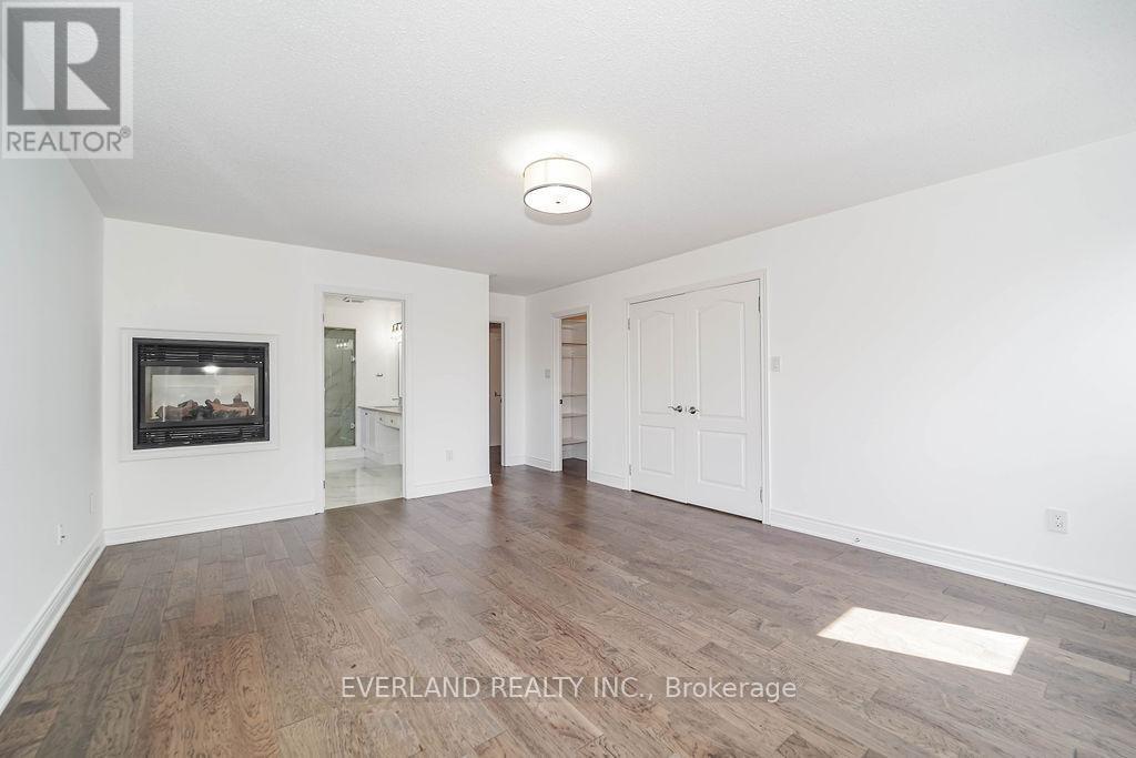 618 Foxcroft Boulevard, Newmarket, ON - Indoor