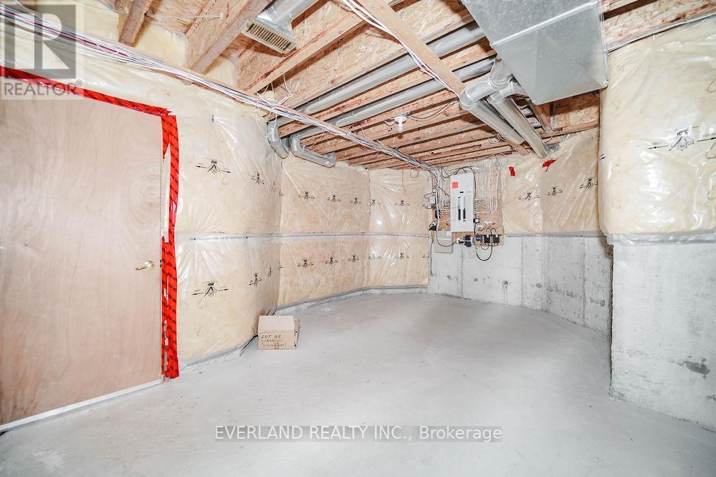 618 Foxcroft Boulevard, Newmarket, ON - Indoor Photo Showing Basement