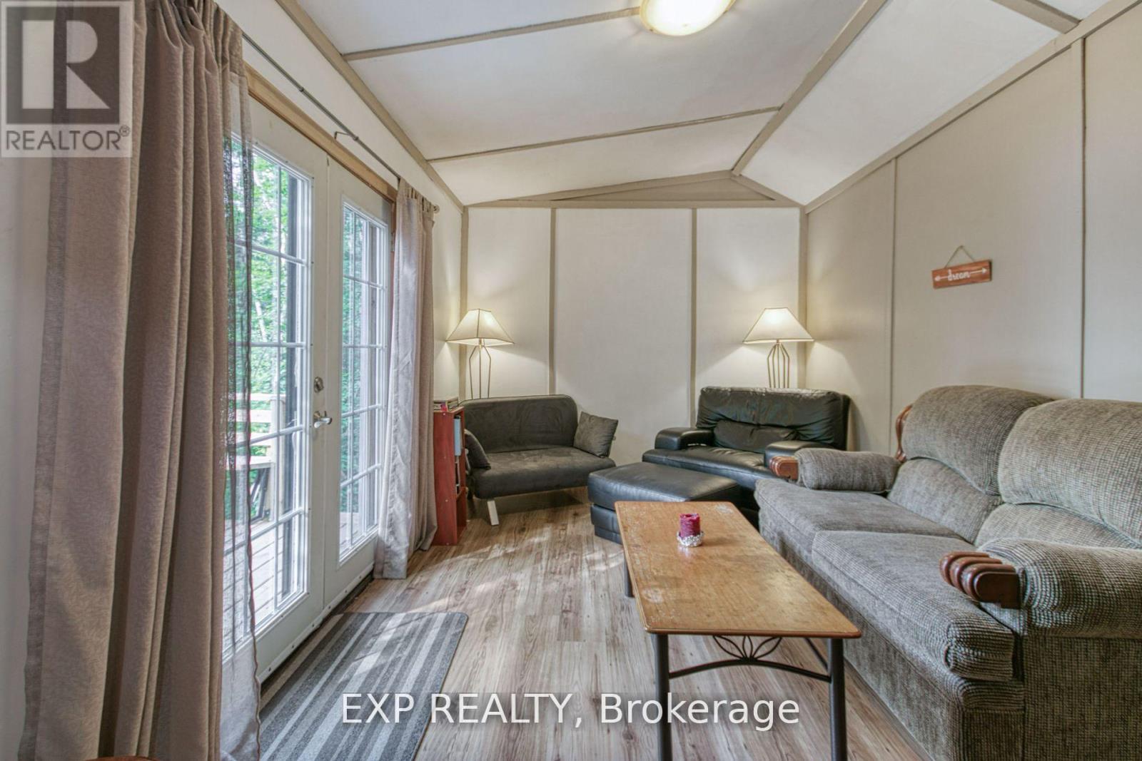 Cabin - 725 Lochhead Drive, Greater Sudbury, ON