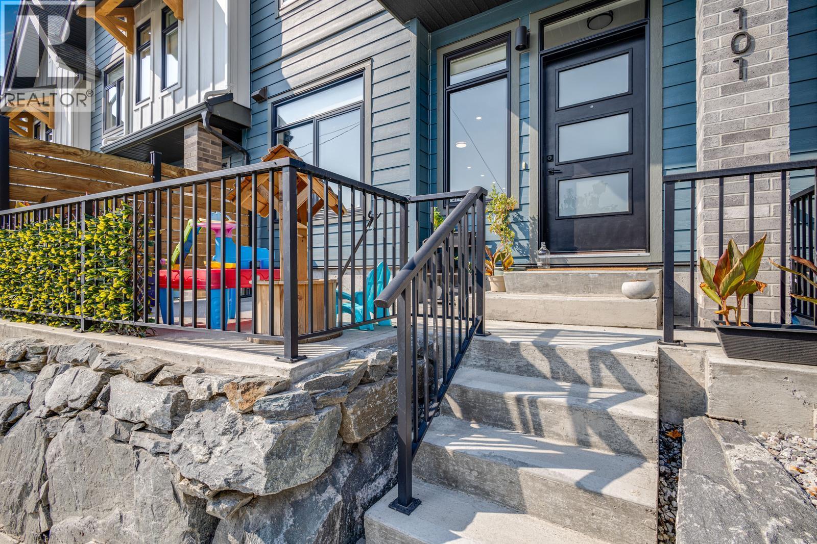 1435 Cara Glen Court Unit# 101, Kelowna, BC - Outdoor