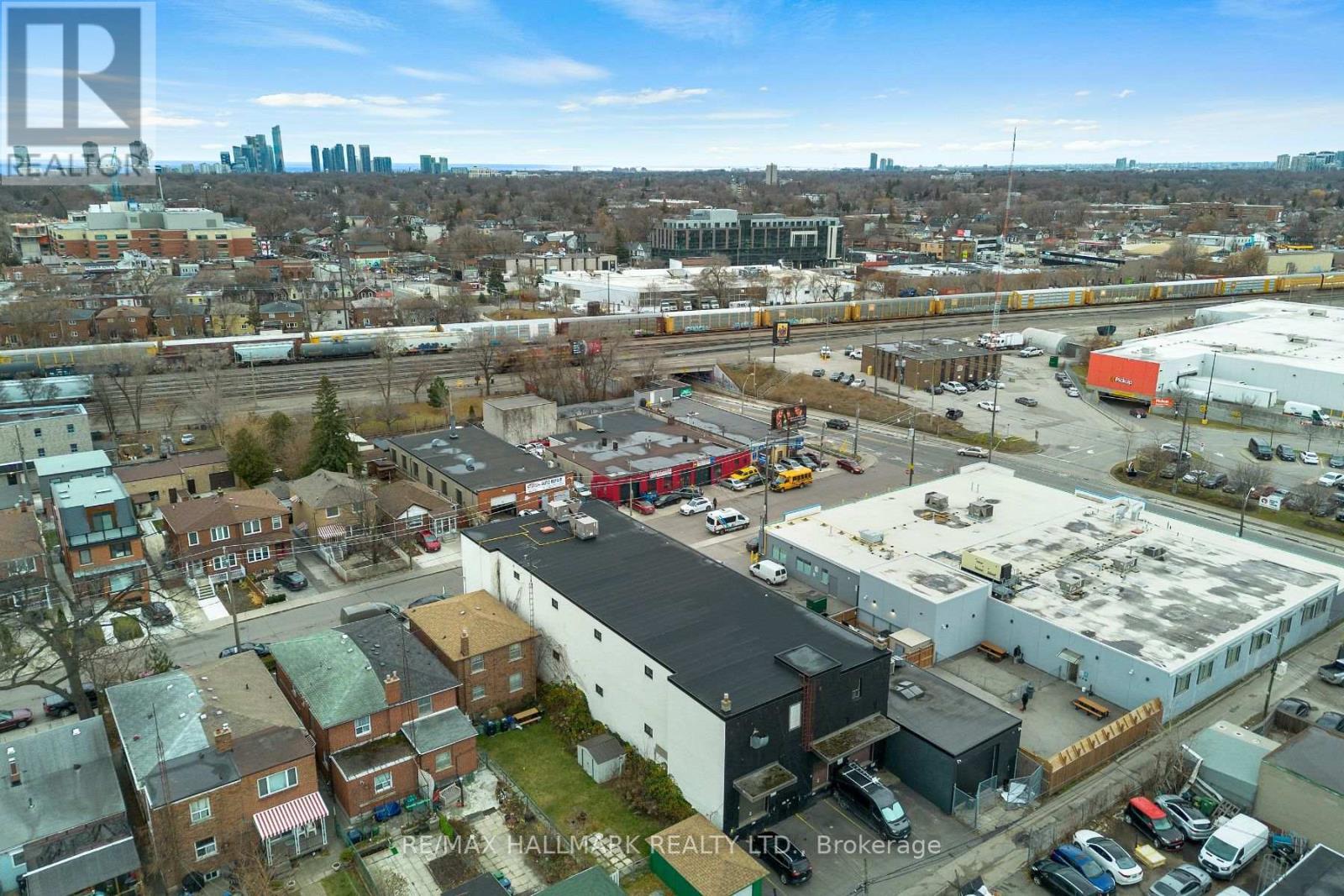 346-348 Ryding Avenue, Toronto, ON