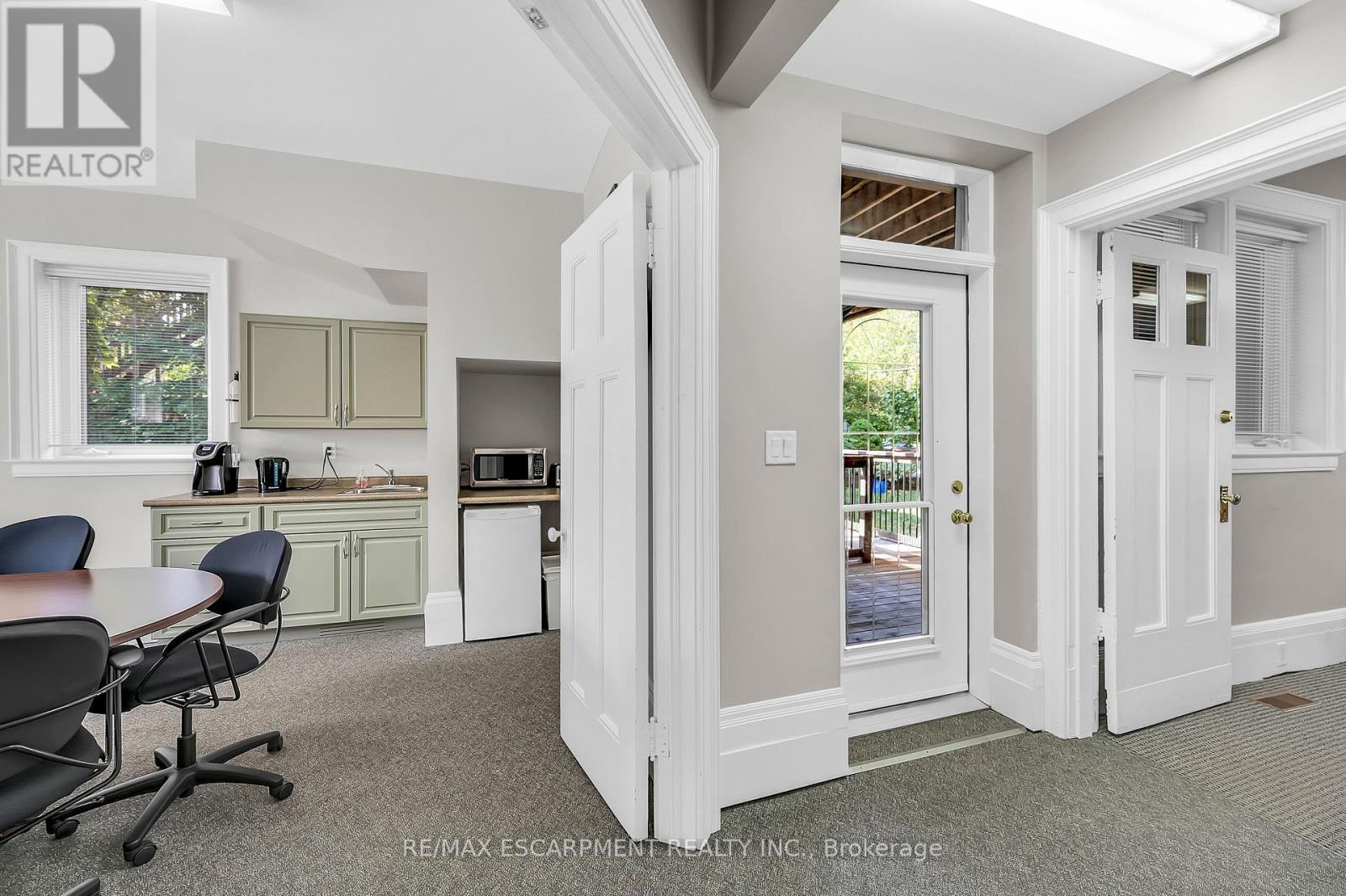 235 Queen Street S, Hamilton, ON