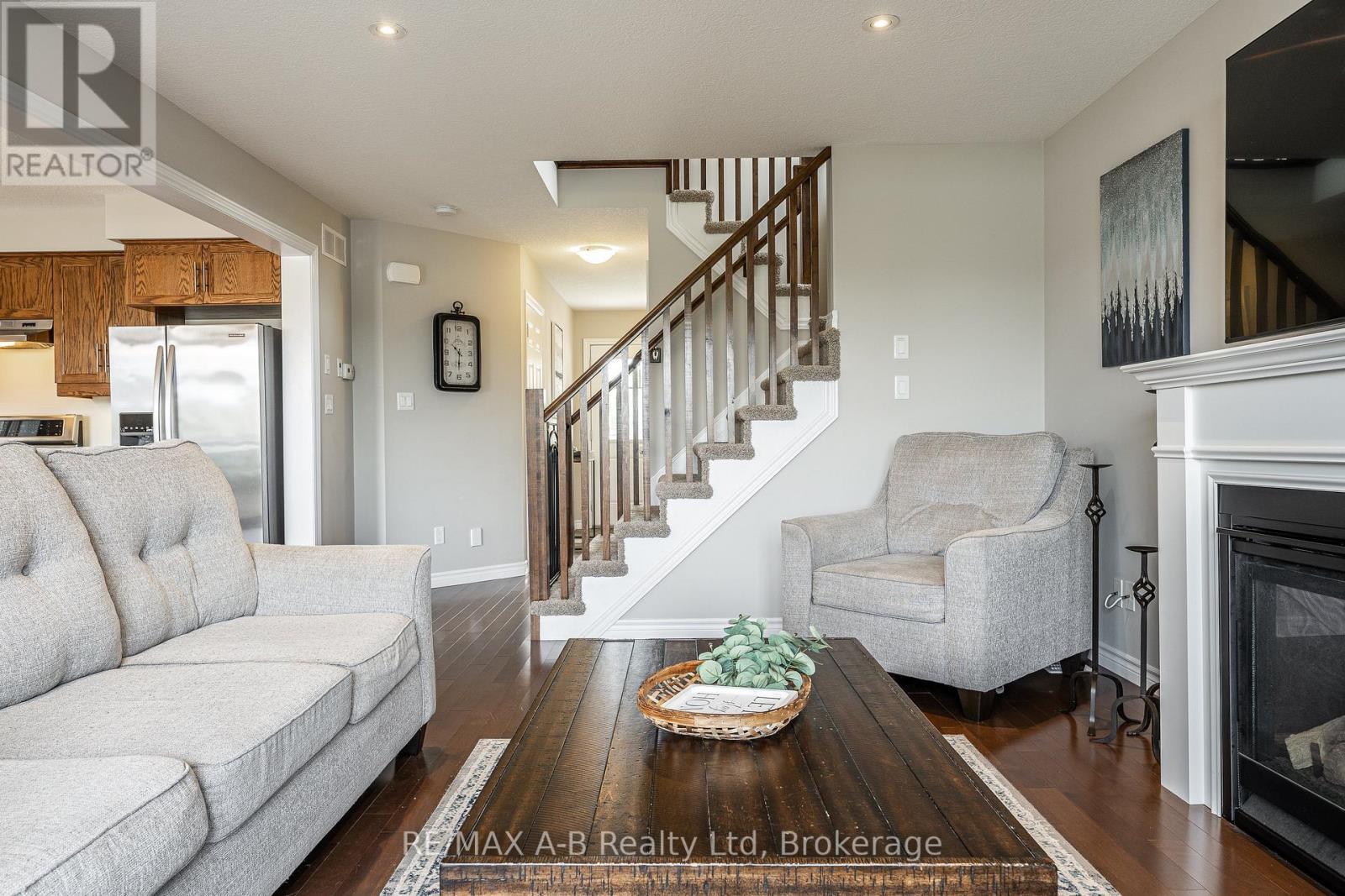 Open to Upper level - 500 Forman Avenue, Stratford, ON - Indoor Photo Showing Living Room With Fireplace