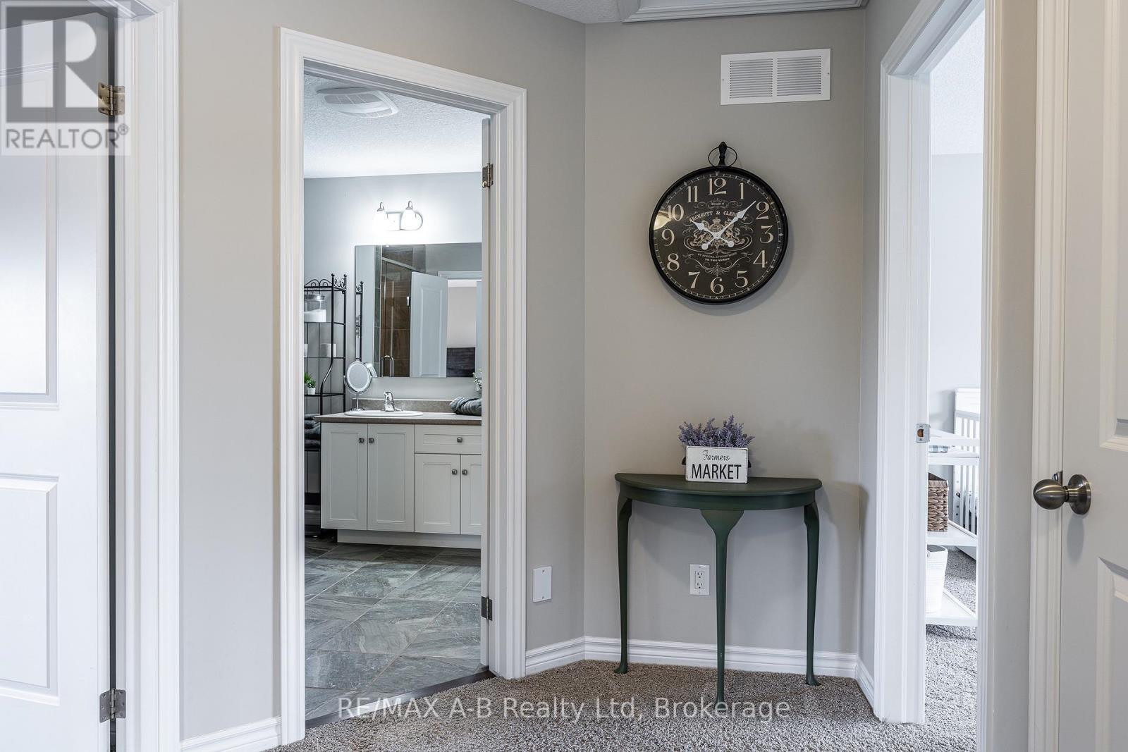 500 Forman Avenue, Stratford, ON - Indoor Photo Showing Other Room