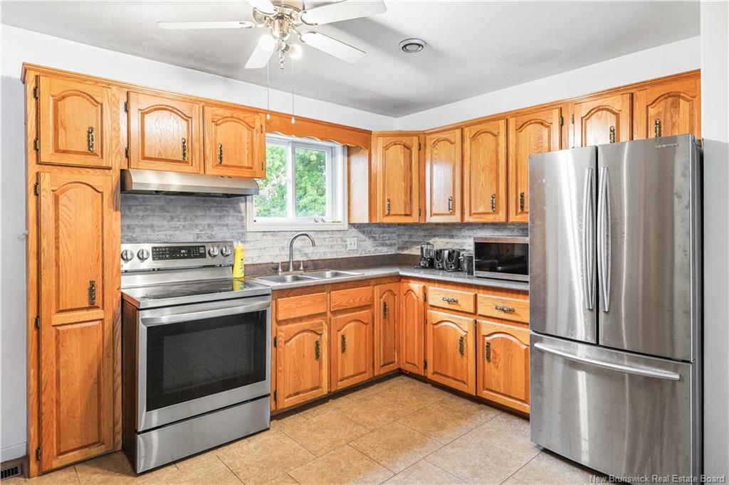 18 Mitchner Ave, Moncton, NB