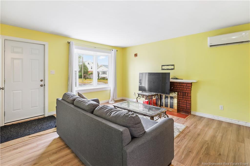 18 Mitchner Ave, Moncton, NB