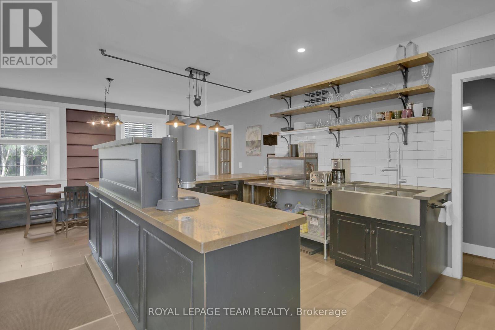 Current photo of home/building - 6 Spencer Street S, Edwardsburgh/Cardinal, ON - Indoor