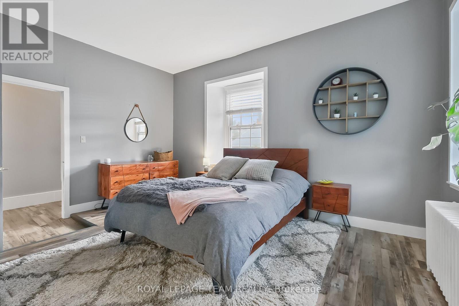 6 Spencer Street S, Edwardsburgh/Cardinal, ON - Indoor Photo Showing Bedroom