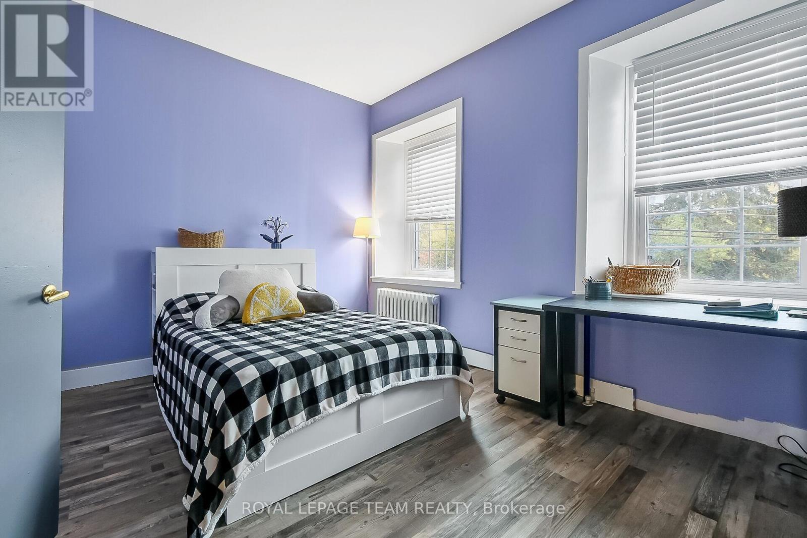 6 Spencer Street S, Edwardsburgh/Cardinal, ON - Indoor Photo Showing Bedroom
