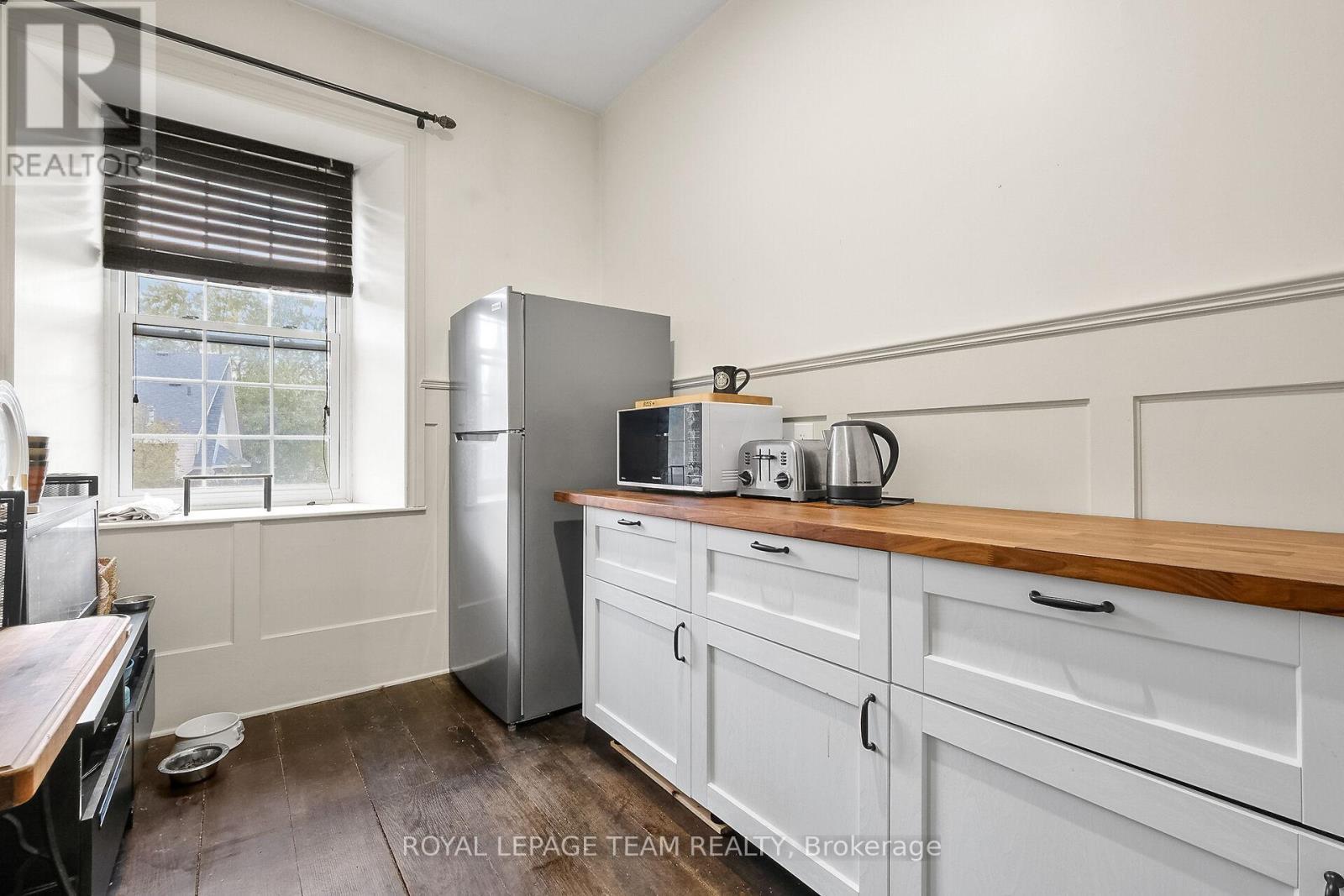 6 Spencer Street S, Edwardsburgh/Cardinal, ON - Indoor Photo Showing Other Room