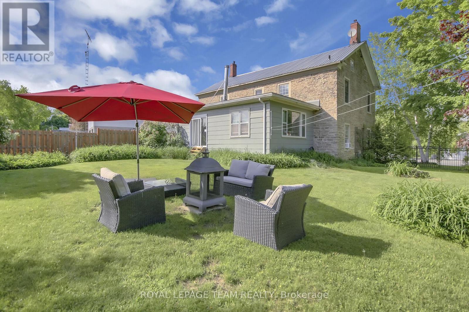 6 Spencer Street S, Edwardsburgh/Cardinal, ON - Outdoor