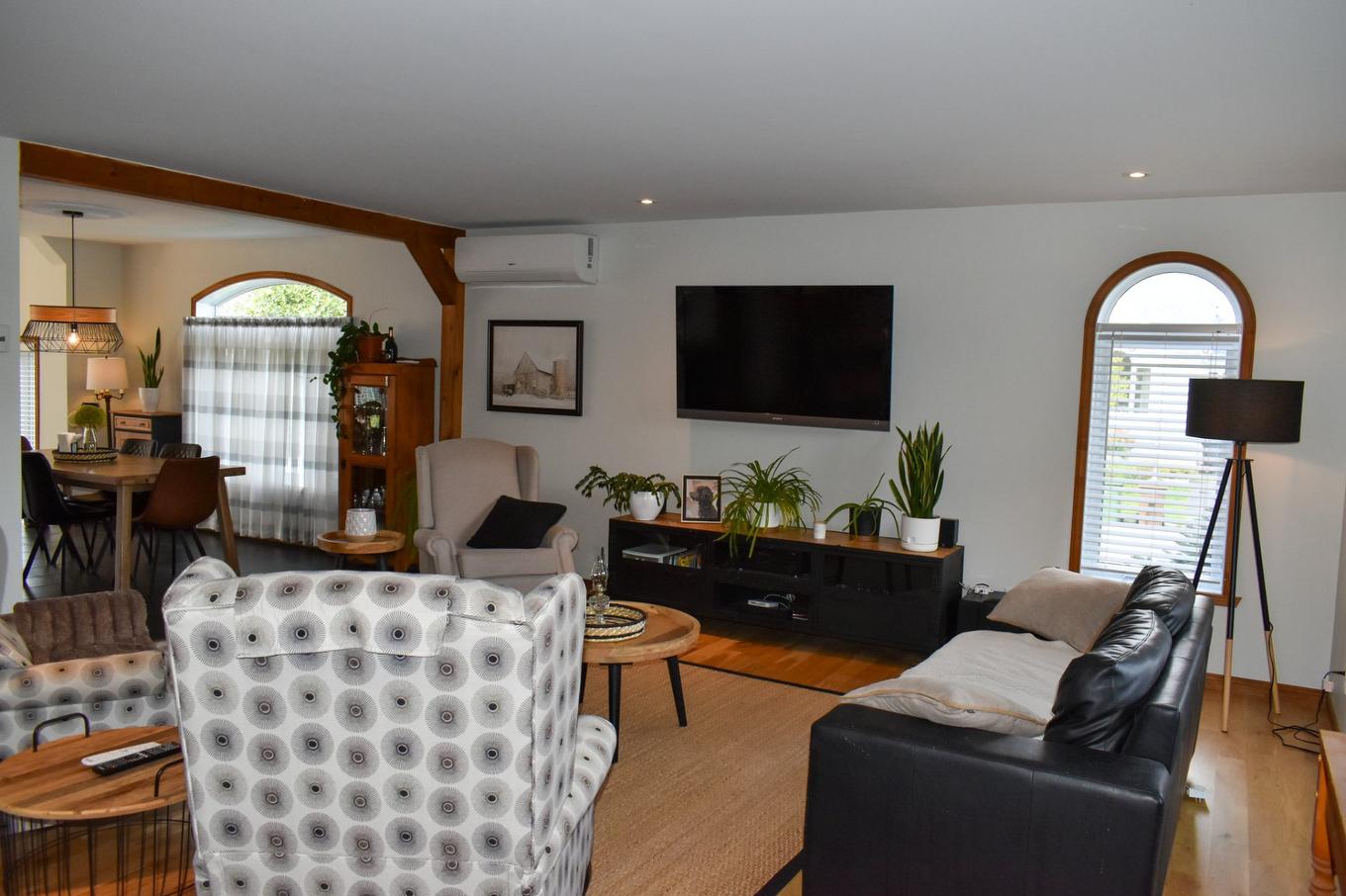 Salon - 1485 Rue De La Pierre-De-Lune, Drummondville, QC - Indoor Photo Showing Living Room