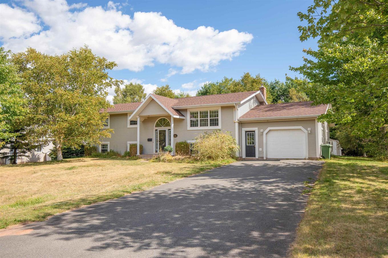 54 Anne Crescent, Stratford, PE