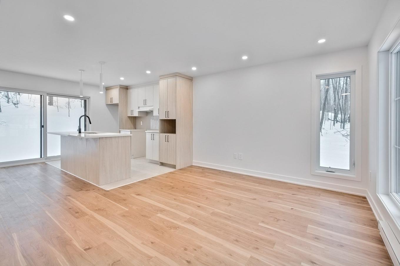 Living room - 15B Ch. Crouch, Val-Des-Monts, QC - Indoor Photo Showing Kitchen