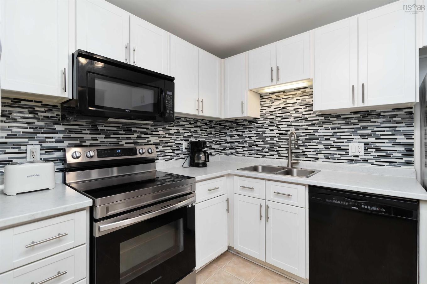 119 75 Collins Grove, Dartmouth, NS