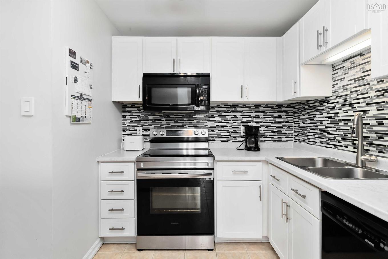 119 75 Collins Grove, Dartmouth, NS