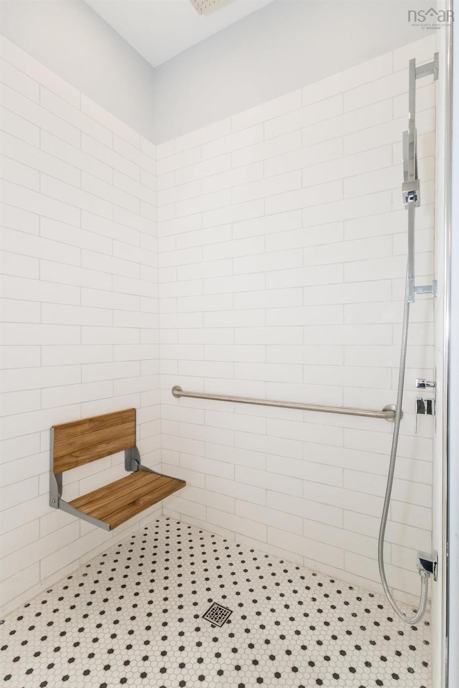 17 Mckenna Street, Bridgetown, NS