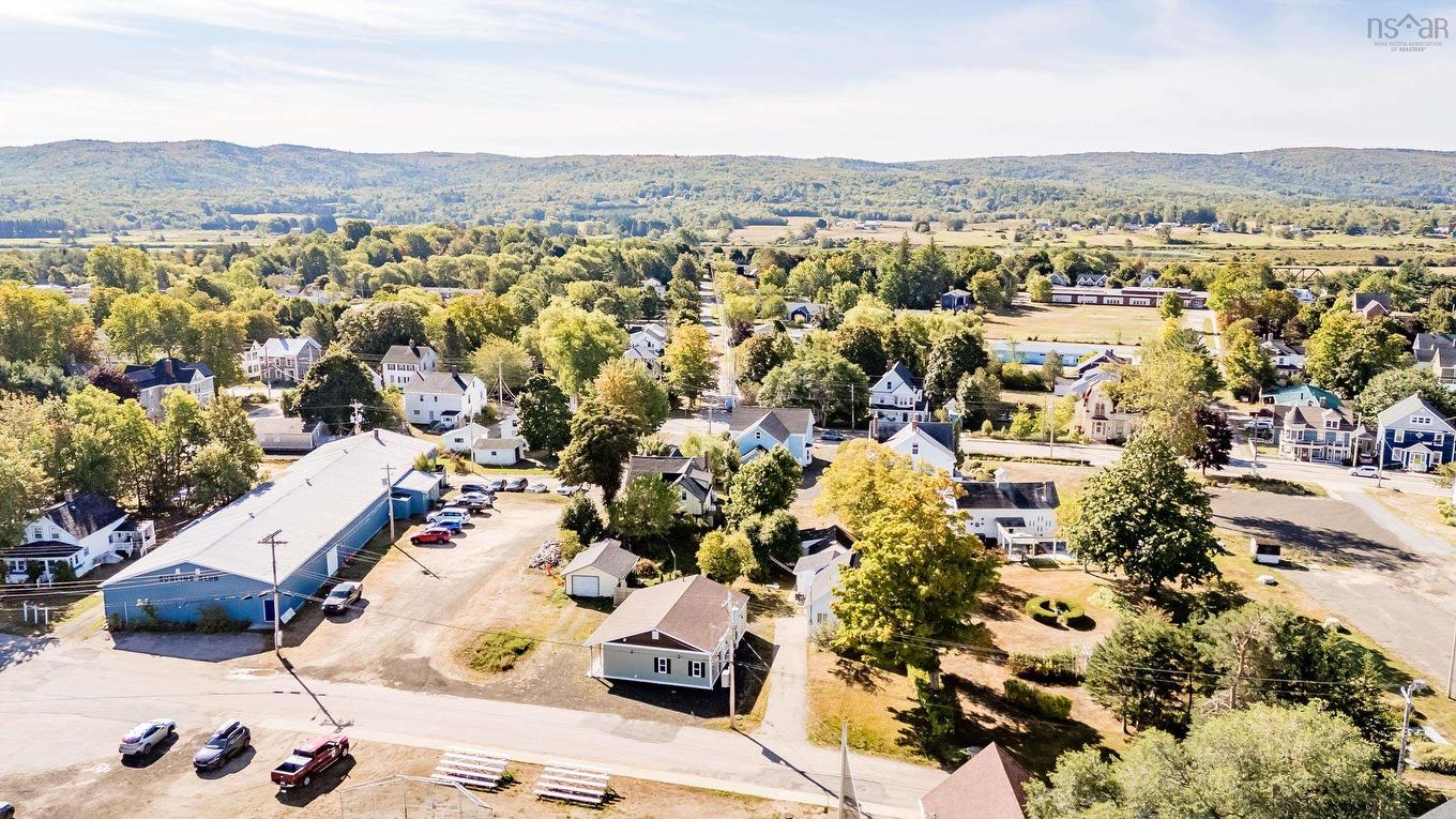 17 Mckenna Street, Bridgetown, NS