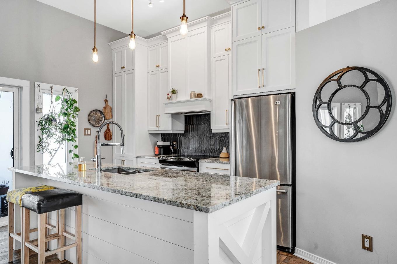 Kitchen - 118 Ch. Jos-Montferrand, L'Ange-Gardien, QC - Indoor Photo Showing Kitchen With Double Sink With Upgraded Kitchen