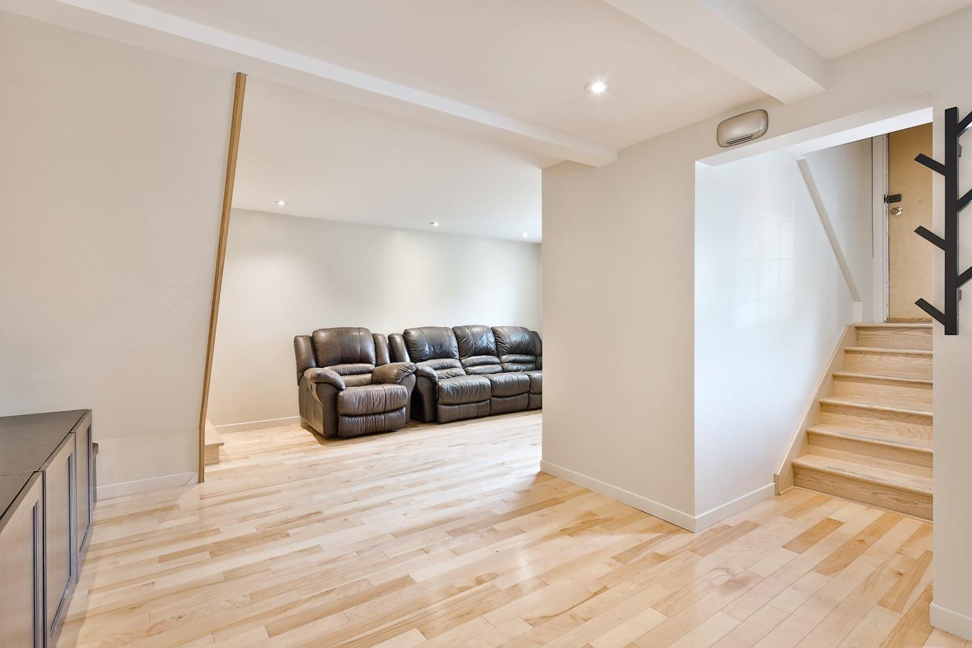 Hall - 4413 Av. D'Orléans, Montréal (Rosemont/La Petite-Patrie), QC - Indoor Photo Showing Other Room