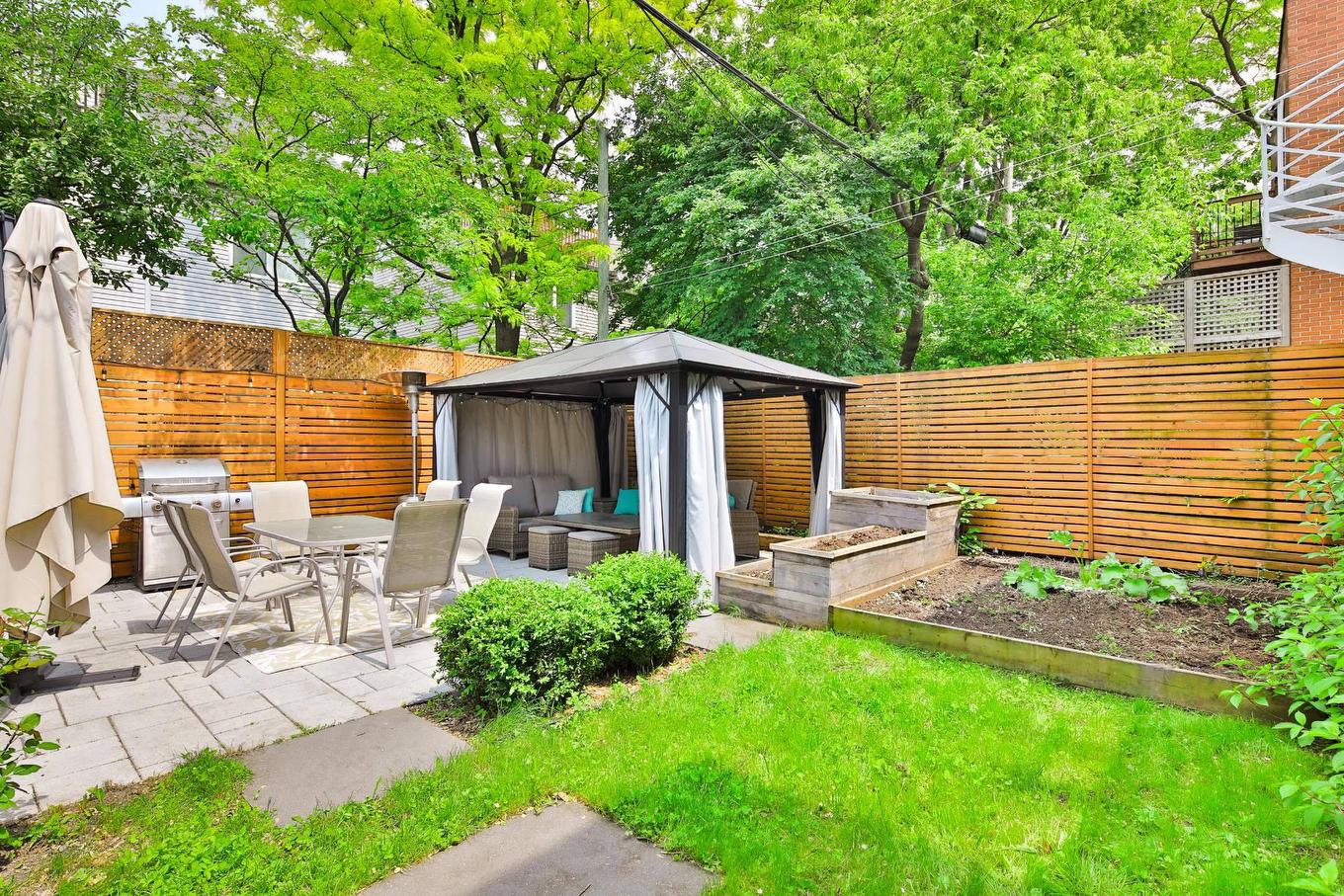 Backyard - 4413 Av. D'Orléans, Montréal (Rosemont/La Petite-Patrie), QC - Outdoor With Deck Patio Veranda