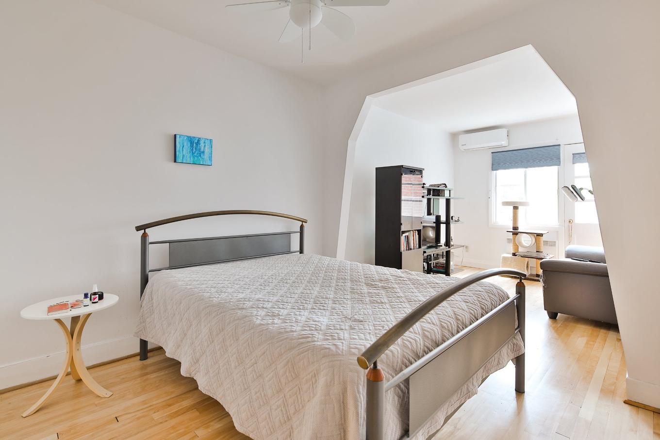 Bedroom - 4413 Av. D'Orléans, Montréal (Rosemont/La Petite-Patrie), QC - Indoor Photo Showing Bedroom