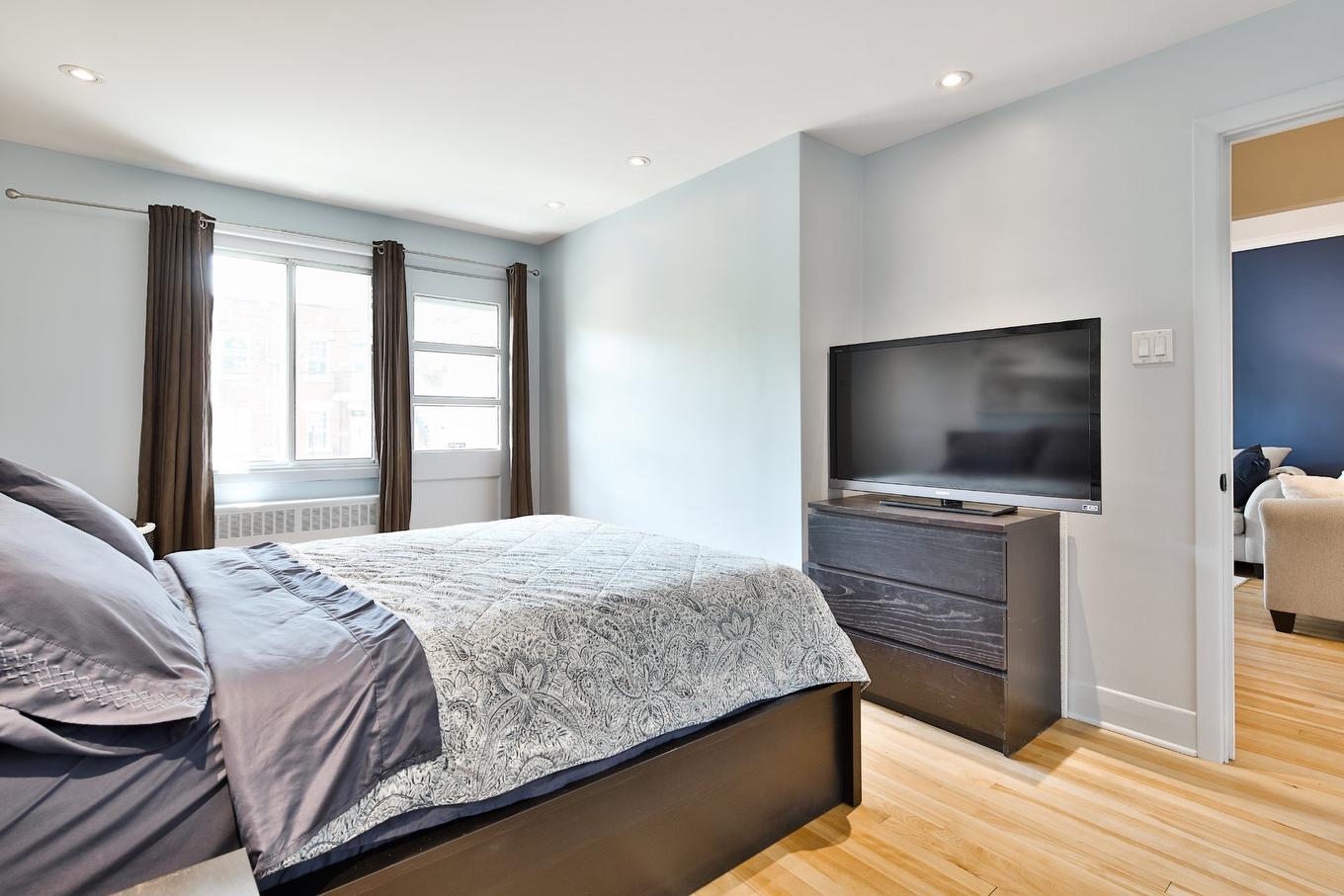 Primary bedroom - 4413 Av. D'Orléans, Montréal (Rosemont/La Petite-Patrie), QC - Indoor Photo Showing Bedroom