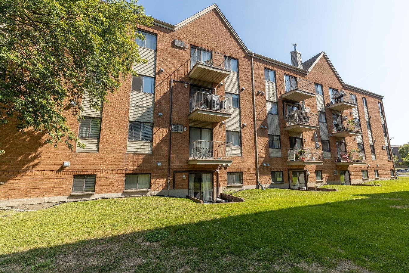 Face arrière - 56-7075 Rue Bombardier, Montréal (Anjou), QC - Outdoor