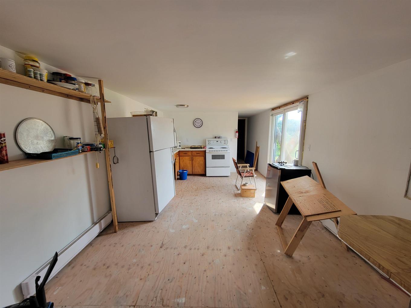 37 Jewett Rd, Stratton, ON - Indoor