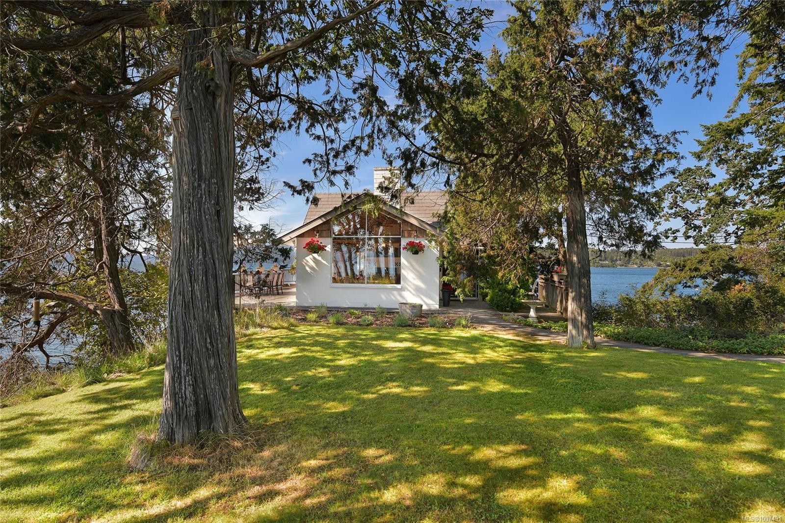 273 Coal Point Lane, North Saanich, BC