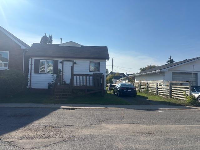 827 Alberta Street, Thunder Bay, ON - Outdoor