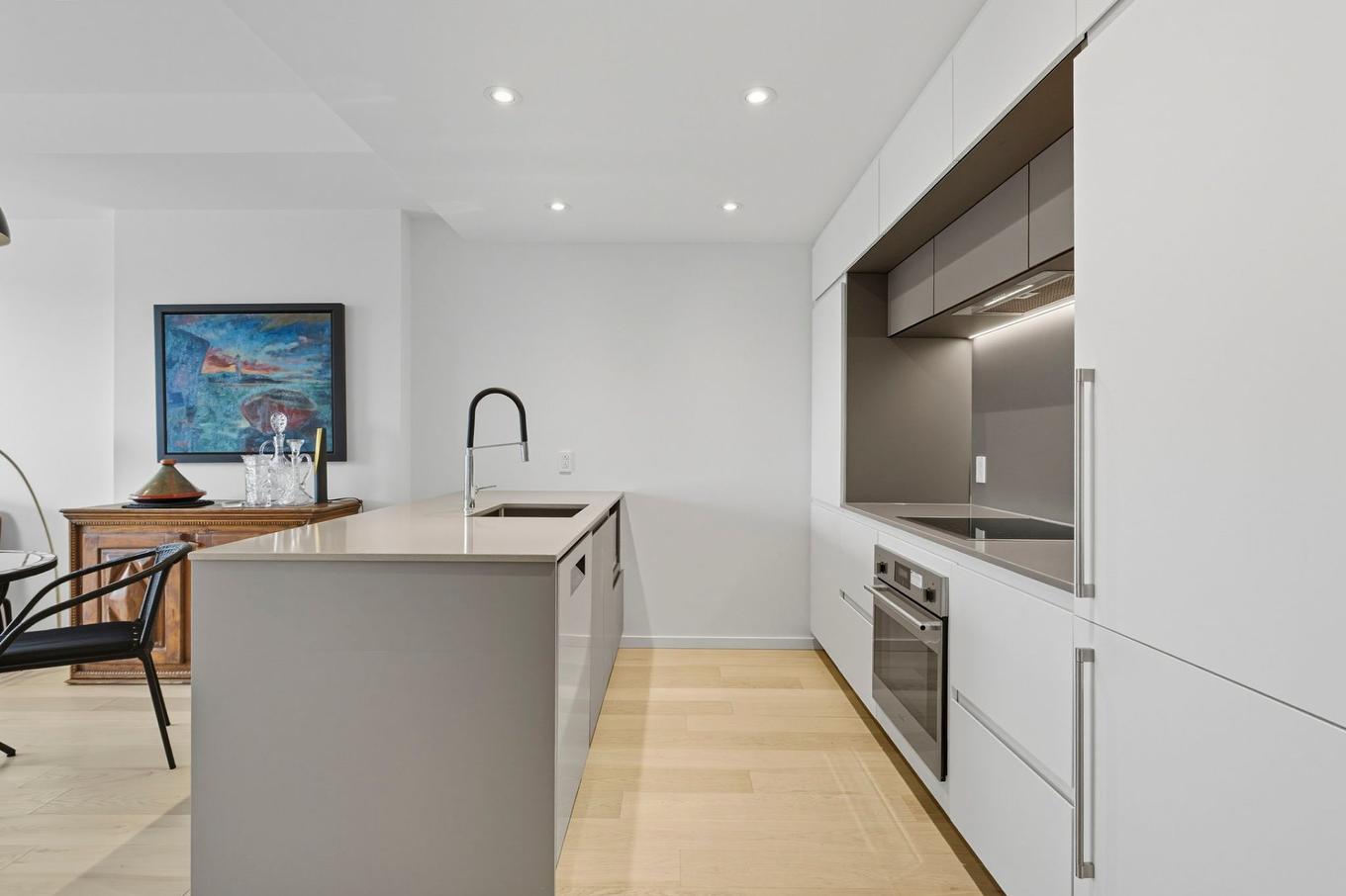 Cuisine - 428-1616 Rue Des Bassins, Montréal (Le Sud-Ouest), QC - Indoor Photo Showing Kitchen With Upgraded Kitchen