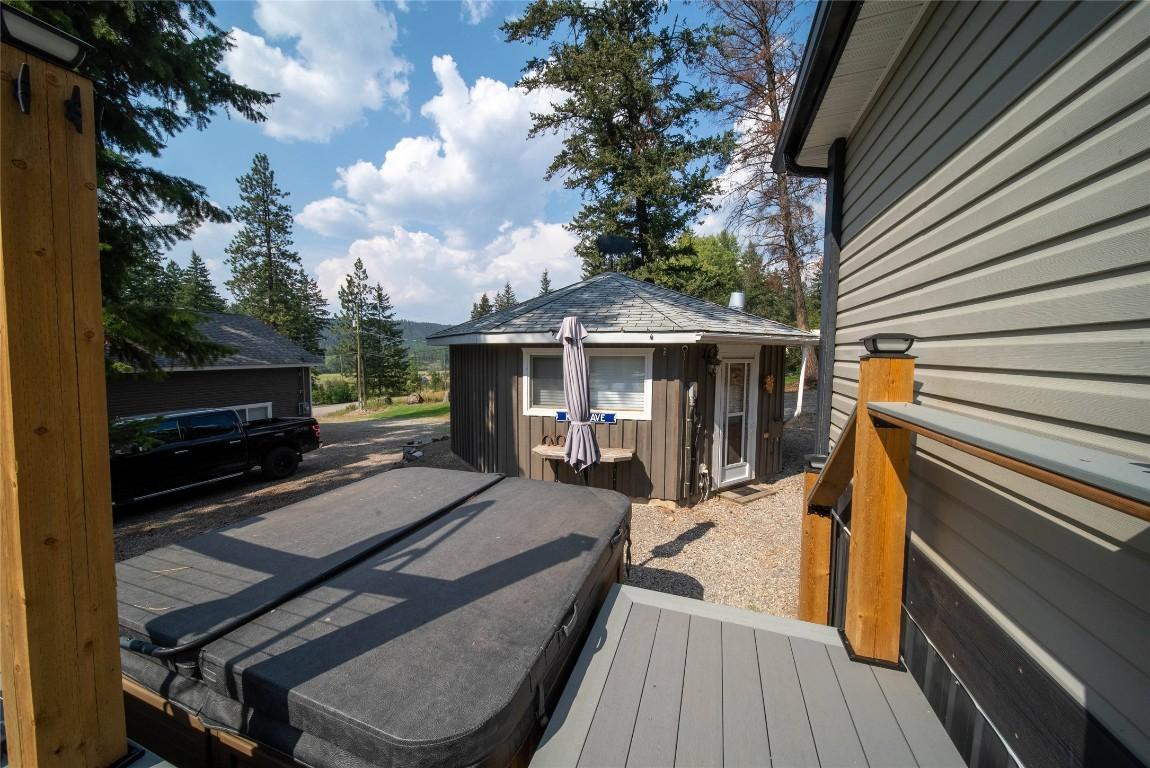 6524 Mcdonald Loop Road, Grasmere, BC