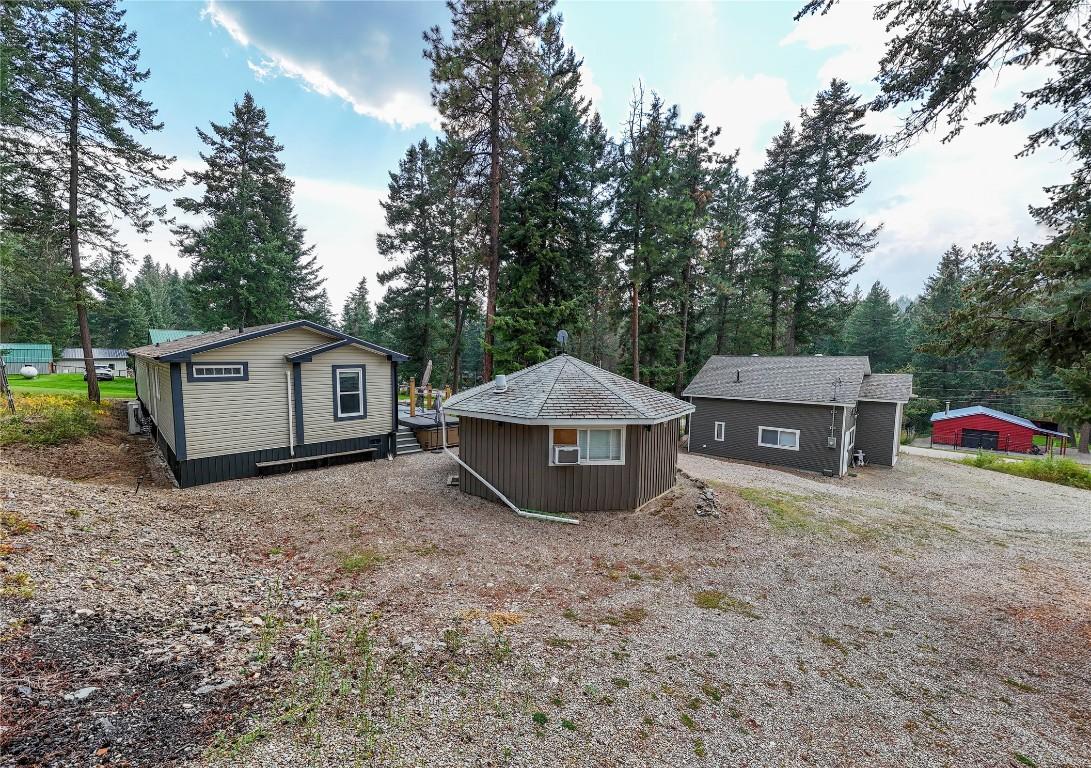 6524 Mcdonald Loop Road, Grasmere, BC