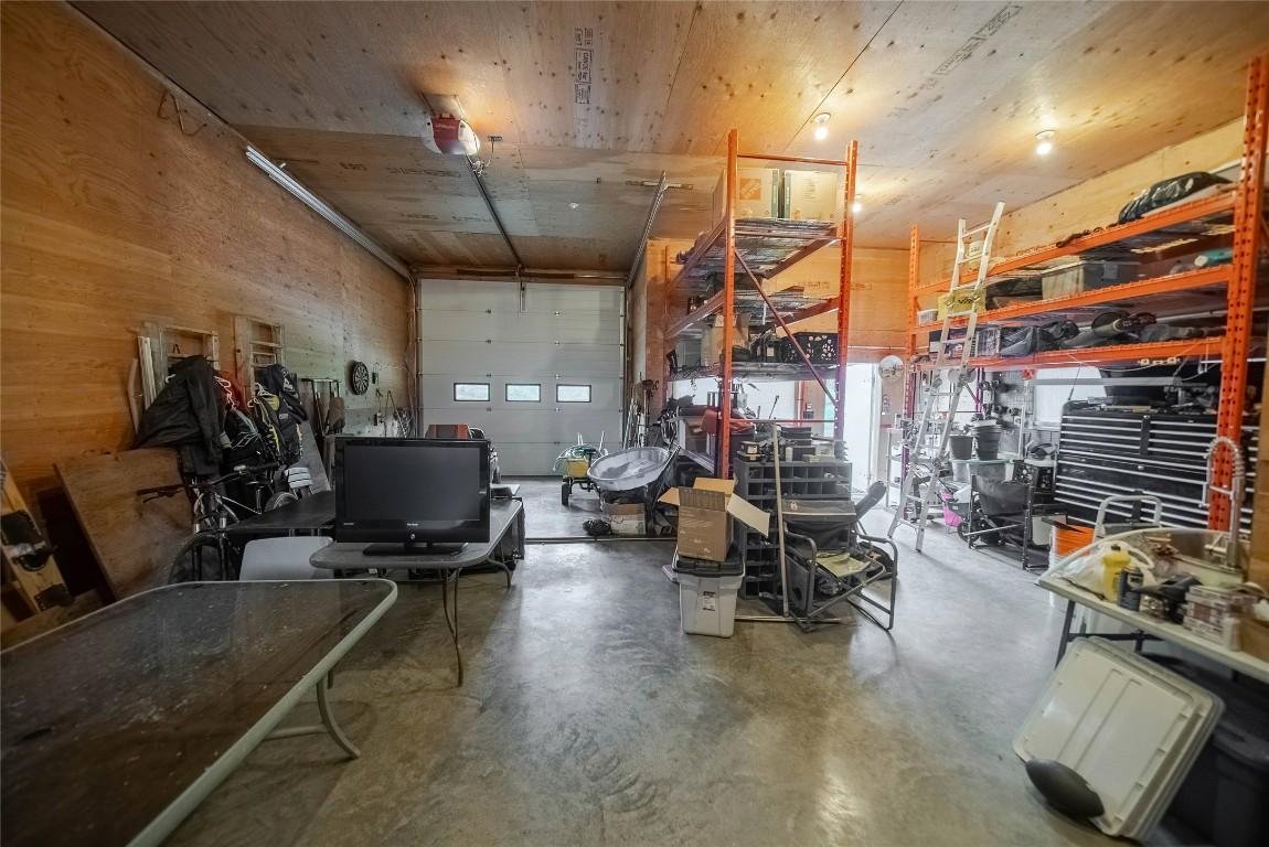 6524 Mcdonald Loop Road, Grasmere, BC