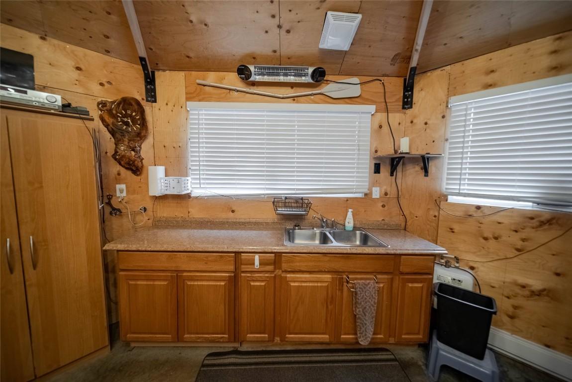 6524 Mcdonald Loop Road, Grasmere, BC