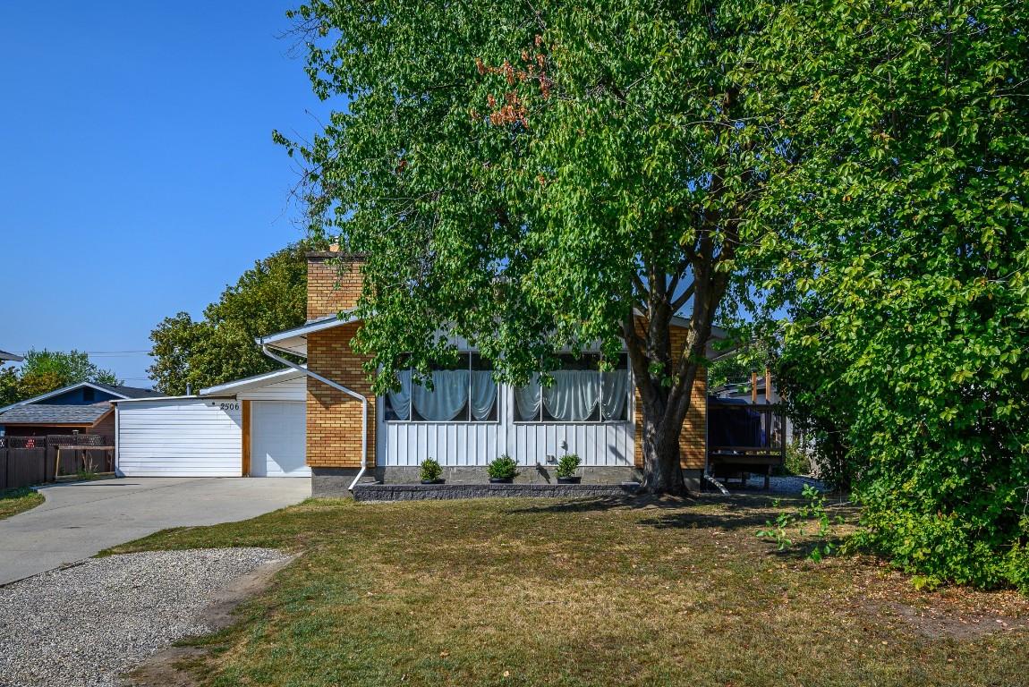 2506 14 Street, Vernon, BC - Outdoor