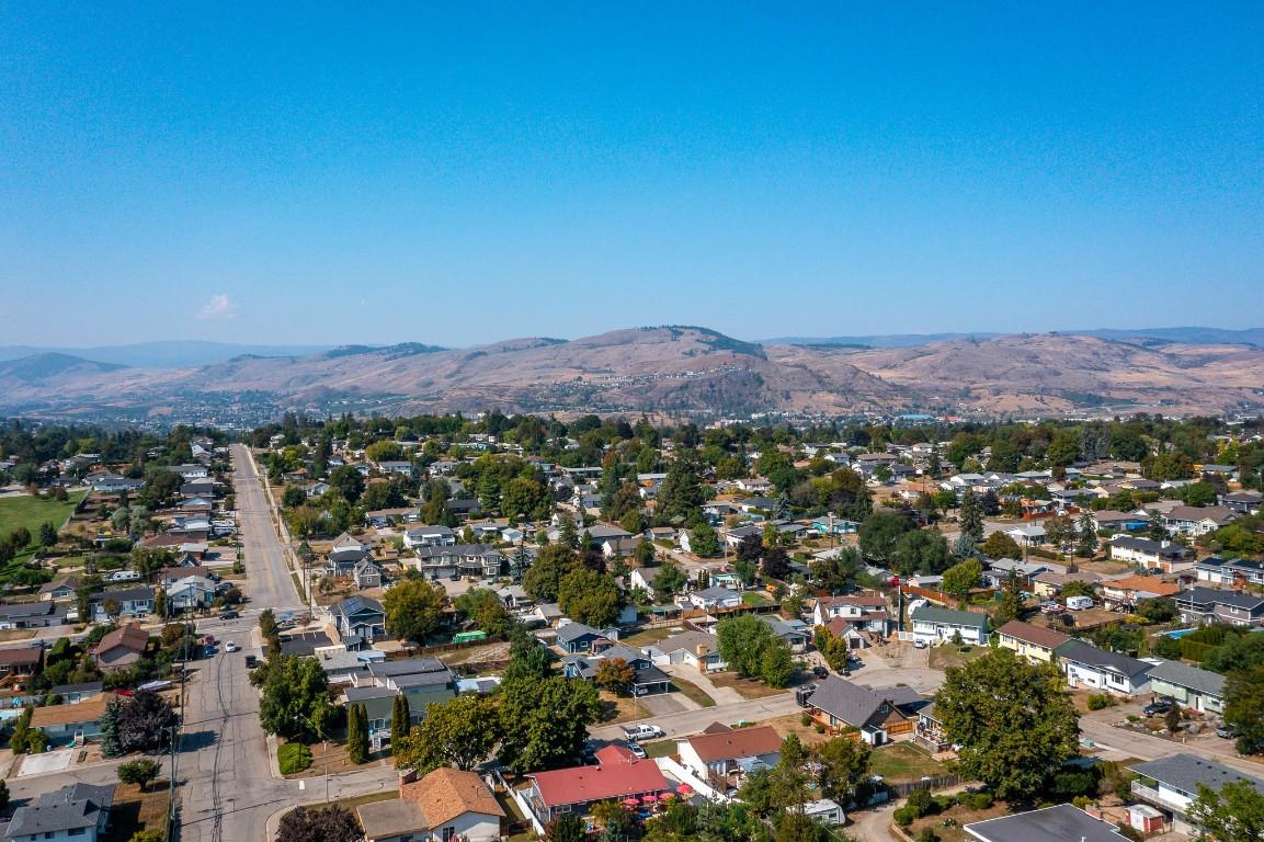 2506 14 Street, Vernon, BC - Outdoor With View