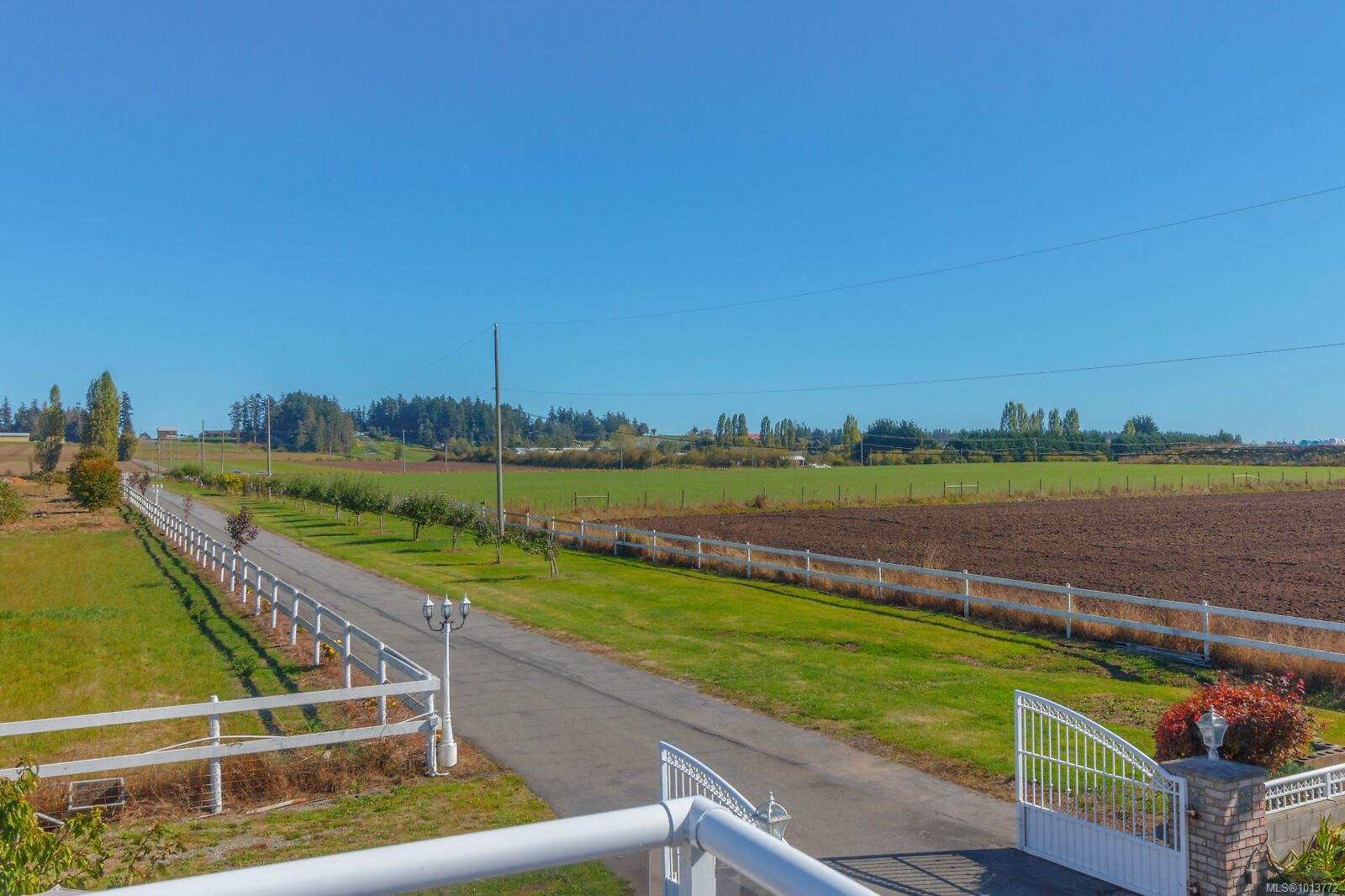 7112 Puckle Rd, Central Saanich, BC