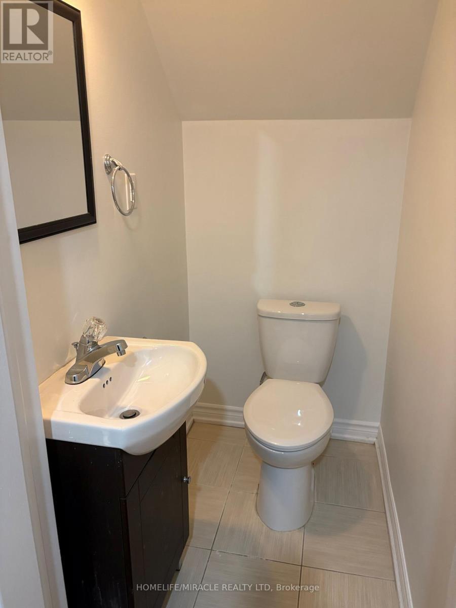 93 Thornbush Boulevard, Brampton, ON - Indoor Photo Showing Bathroom