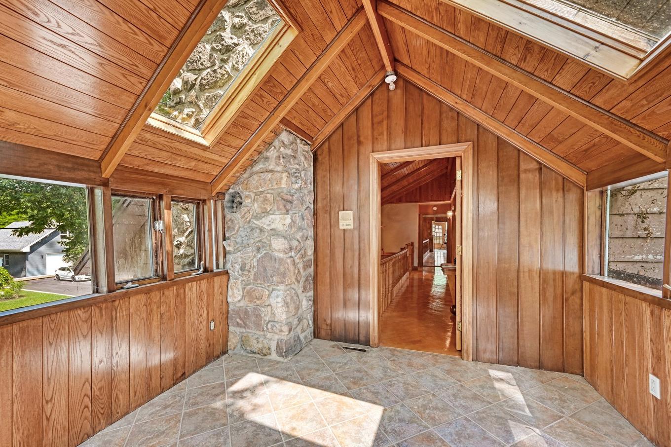 Veranda - 578 Av. Missisquoi, Venise-En-Québec, QC - Photo Showing Other Room