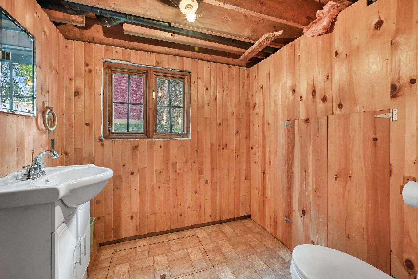 Bathroom - 578 Av. Missisquoi, Venise-En-Québec, QC - Indoor Photo Showing Bathroom
