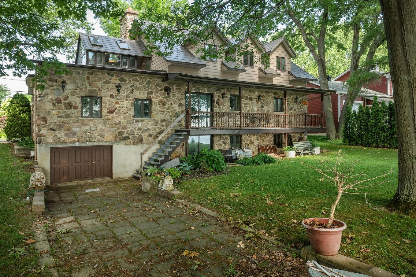 Back facade - 578 Av. Missisquoi, Venise-En-Québec, QC - Outdoor With Deck Patio Veranda