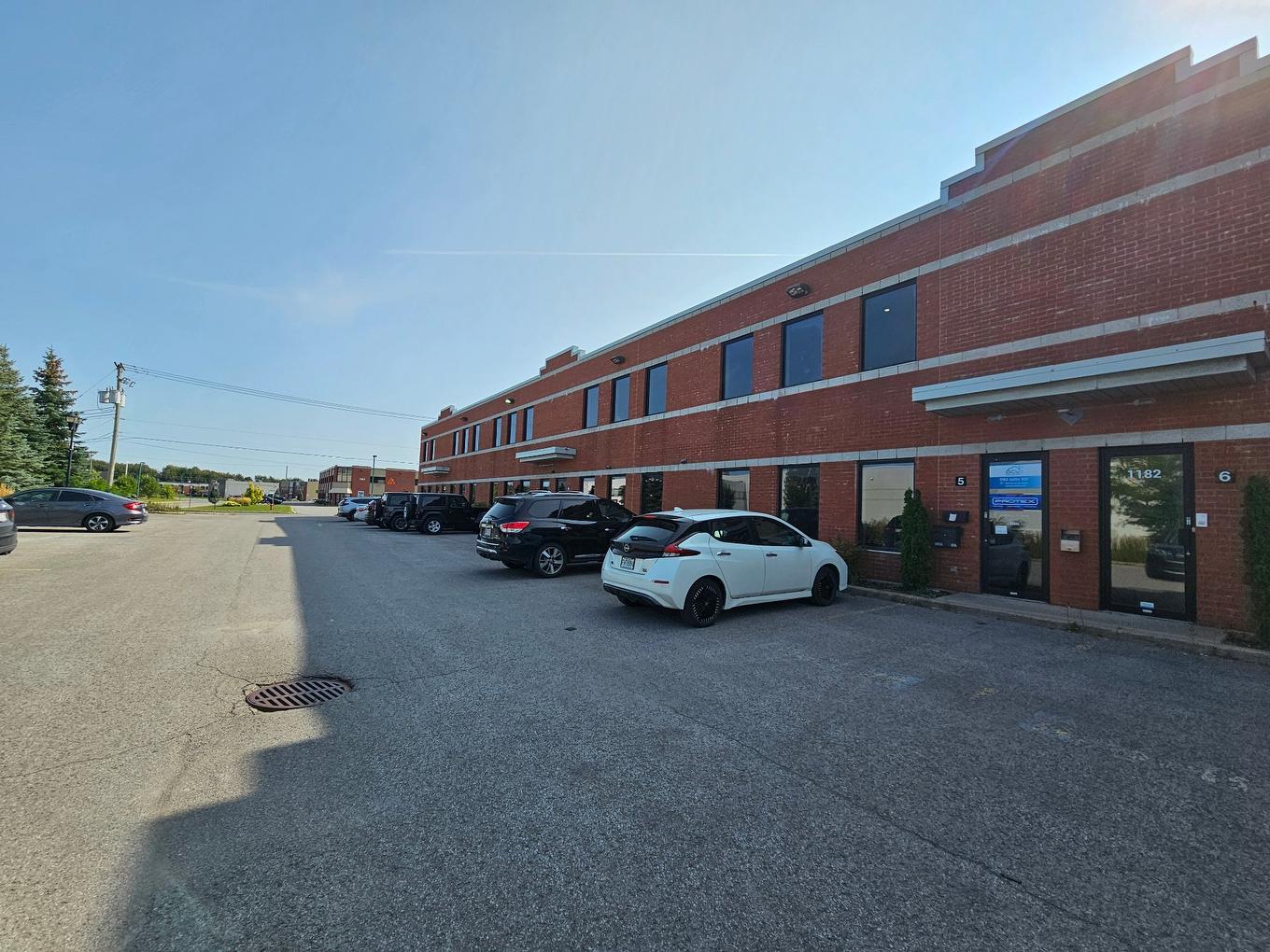 Frontage - 105-1180 - 1190 Rue Lévis, Terrebonne (Lachenaie), QC