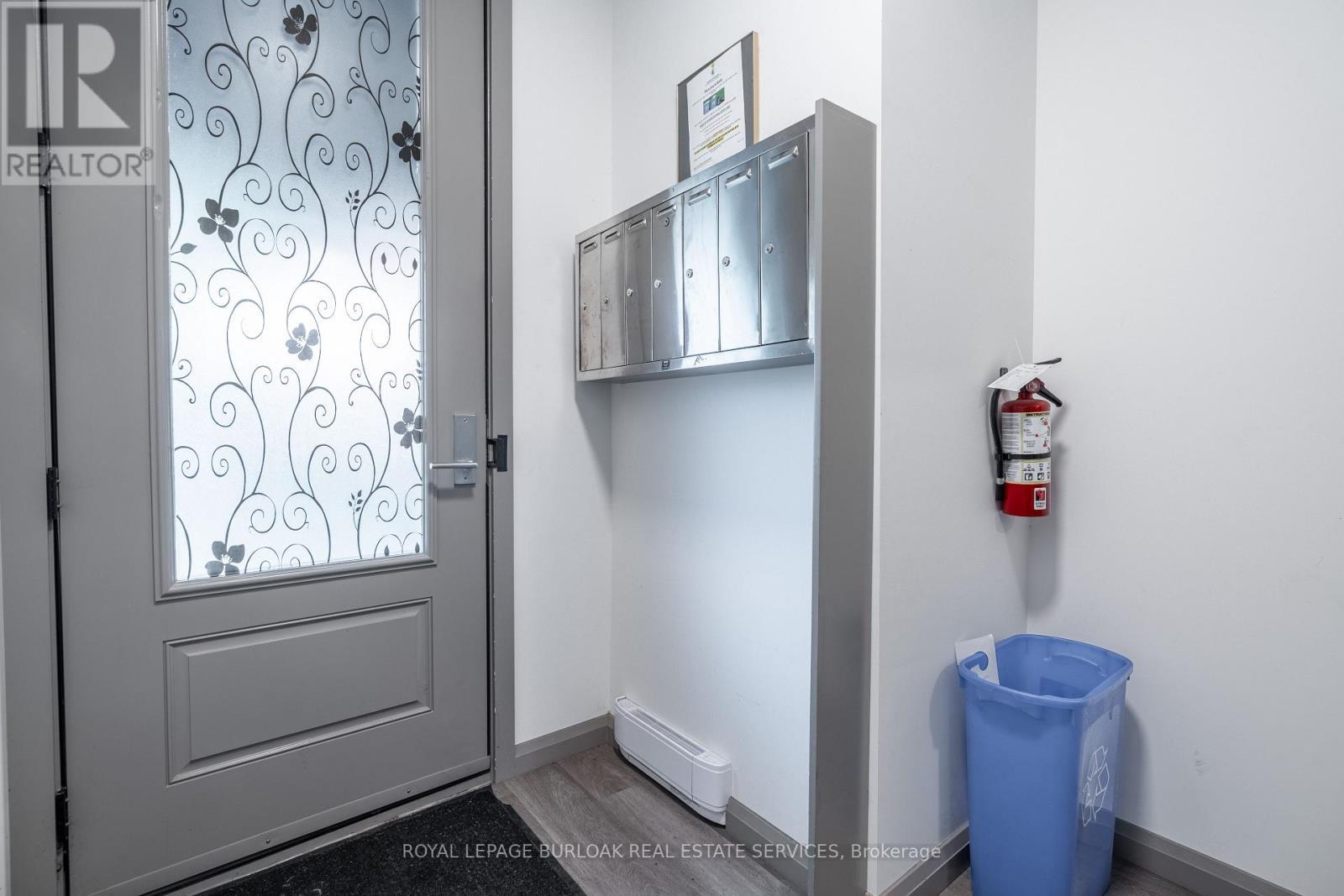 1C - 36 Grant Avenue, Hamilton, ON - Indoor Photo Showing Other Room