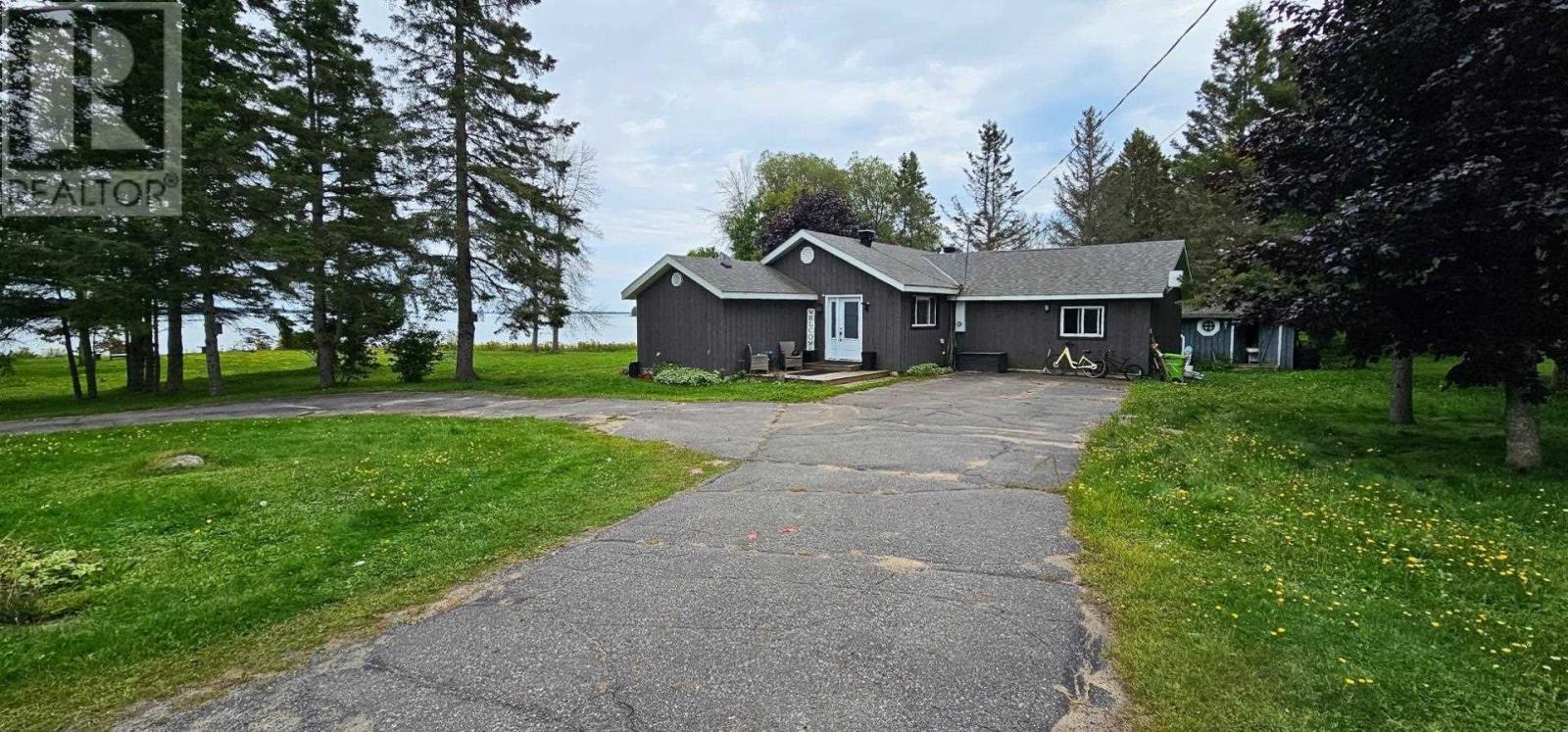 3 Hecla St, Bruce Mines, ON - Outdoor