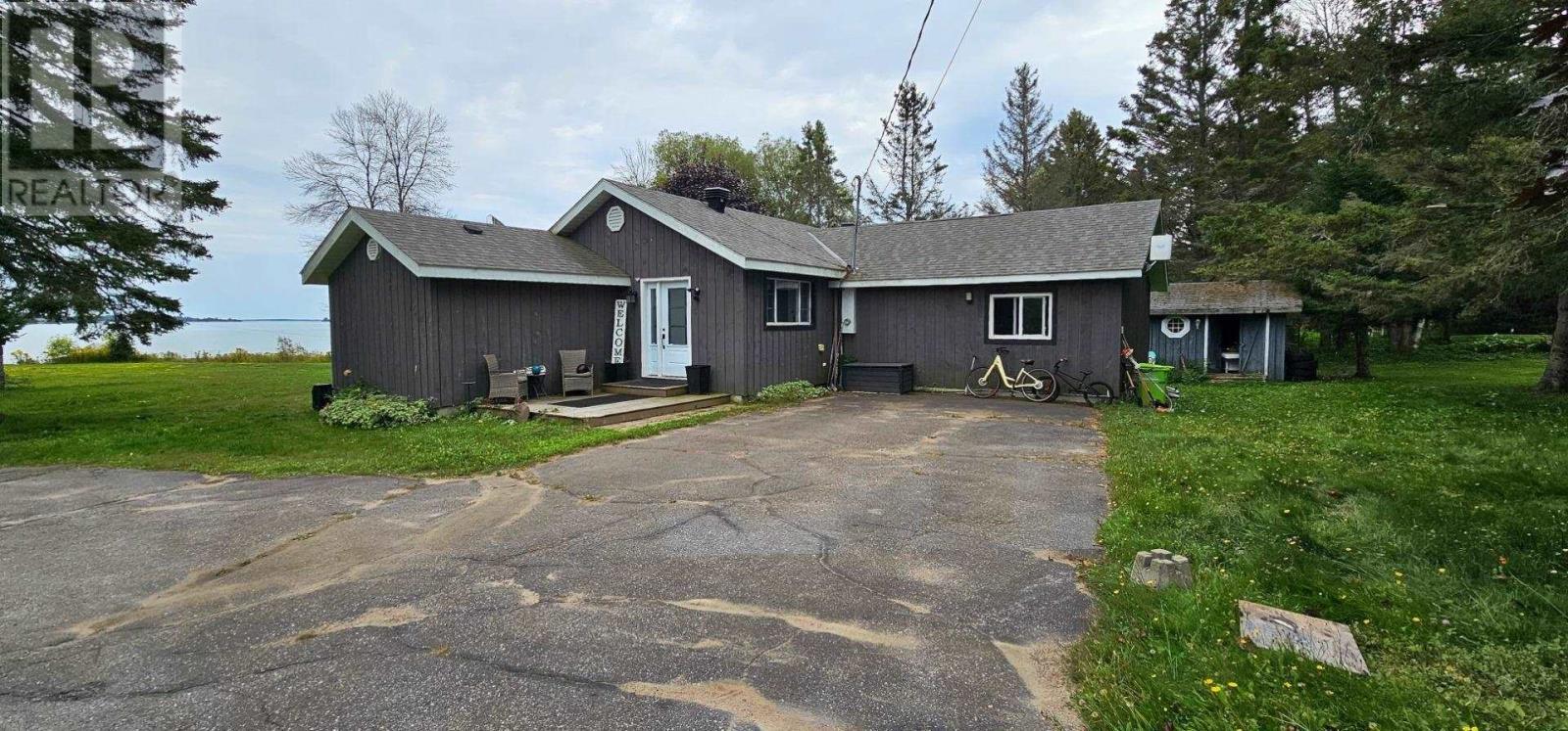 3 Hecla St, Bruce Mines, ON - Outdoor