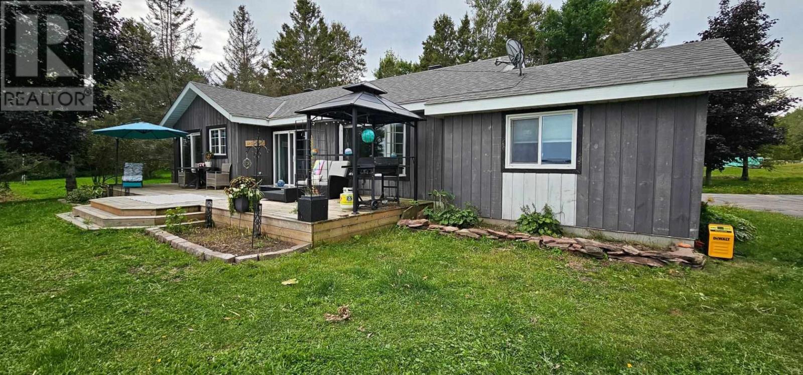 3 Hecla St, Bruce Mines, ON - Outdoor